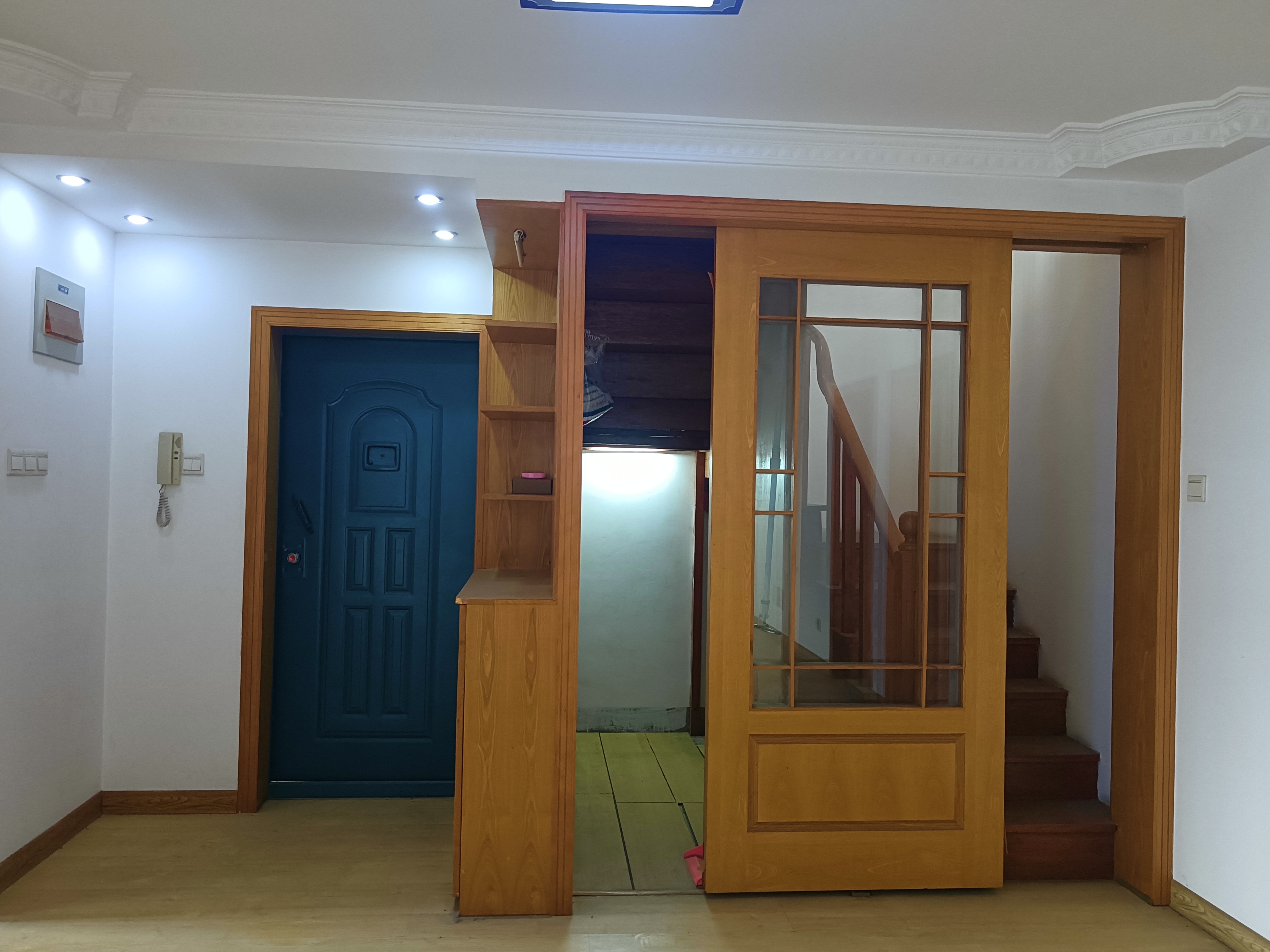 前景花苑 4室2厅2卫 180.00m&sup2;
