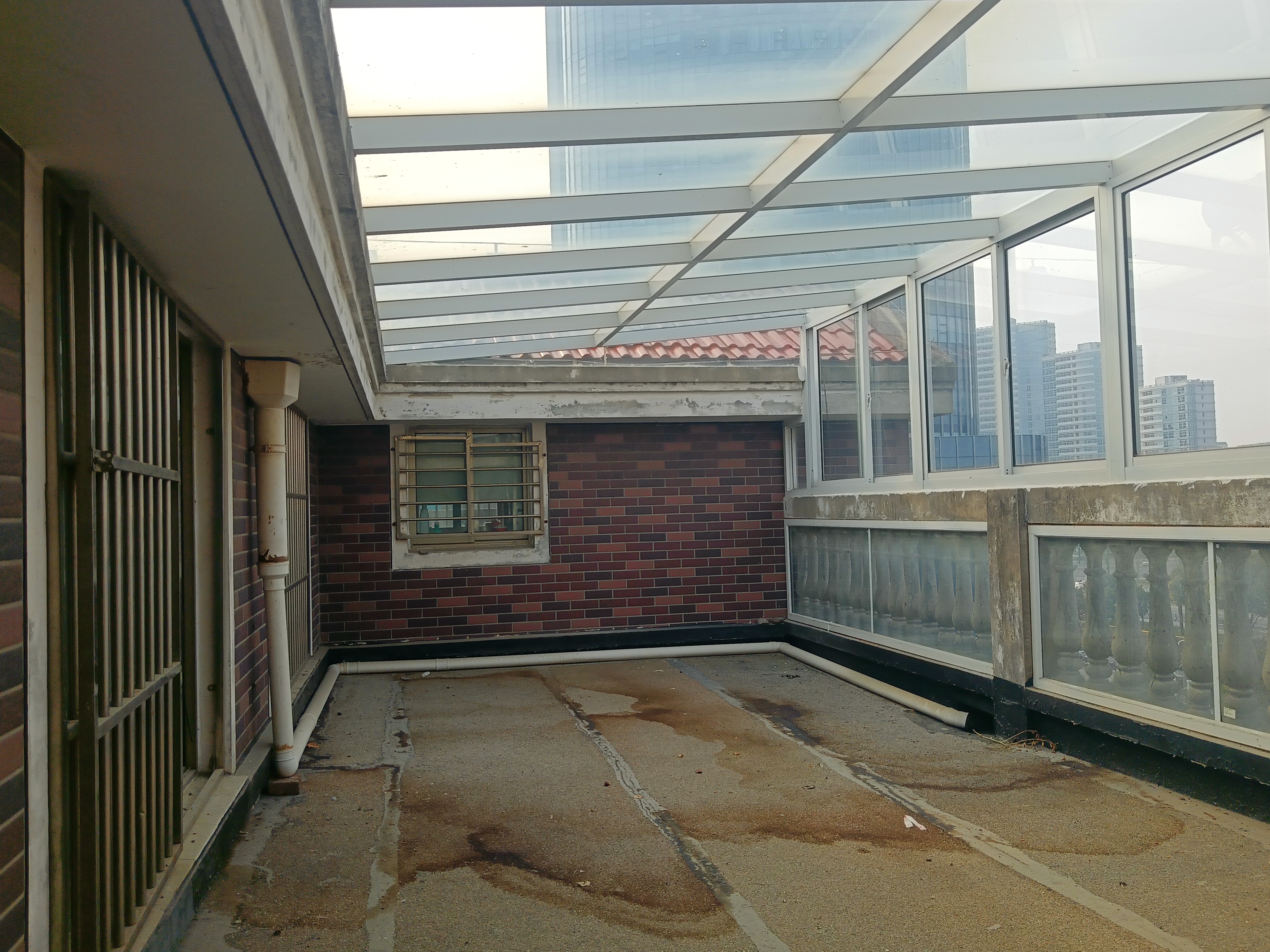 前景花苑 4室2厅2卫 180.00m&sup2;