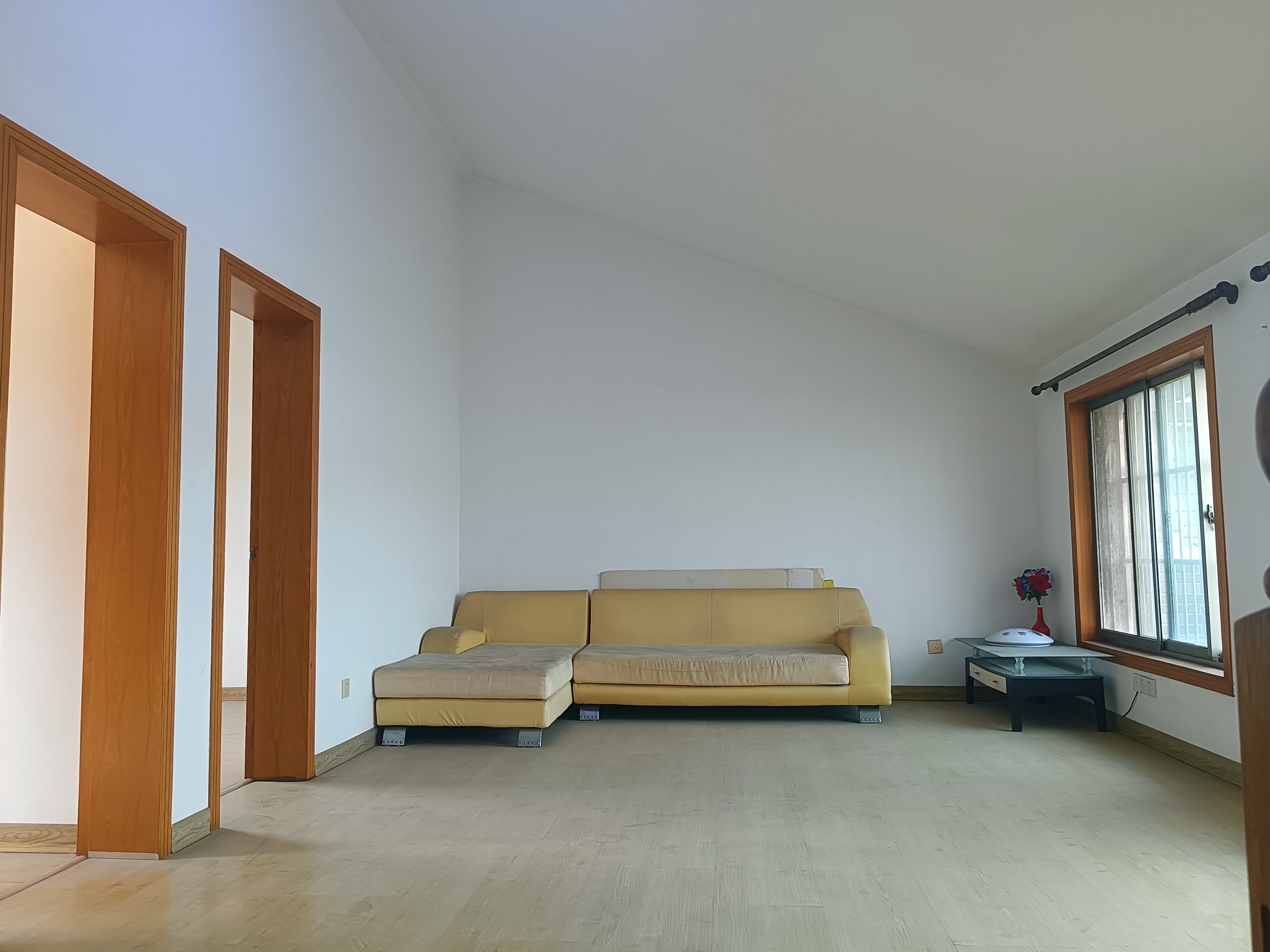 前景花苑 4室2厅2卫 180.00m&sup2;