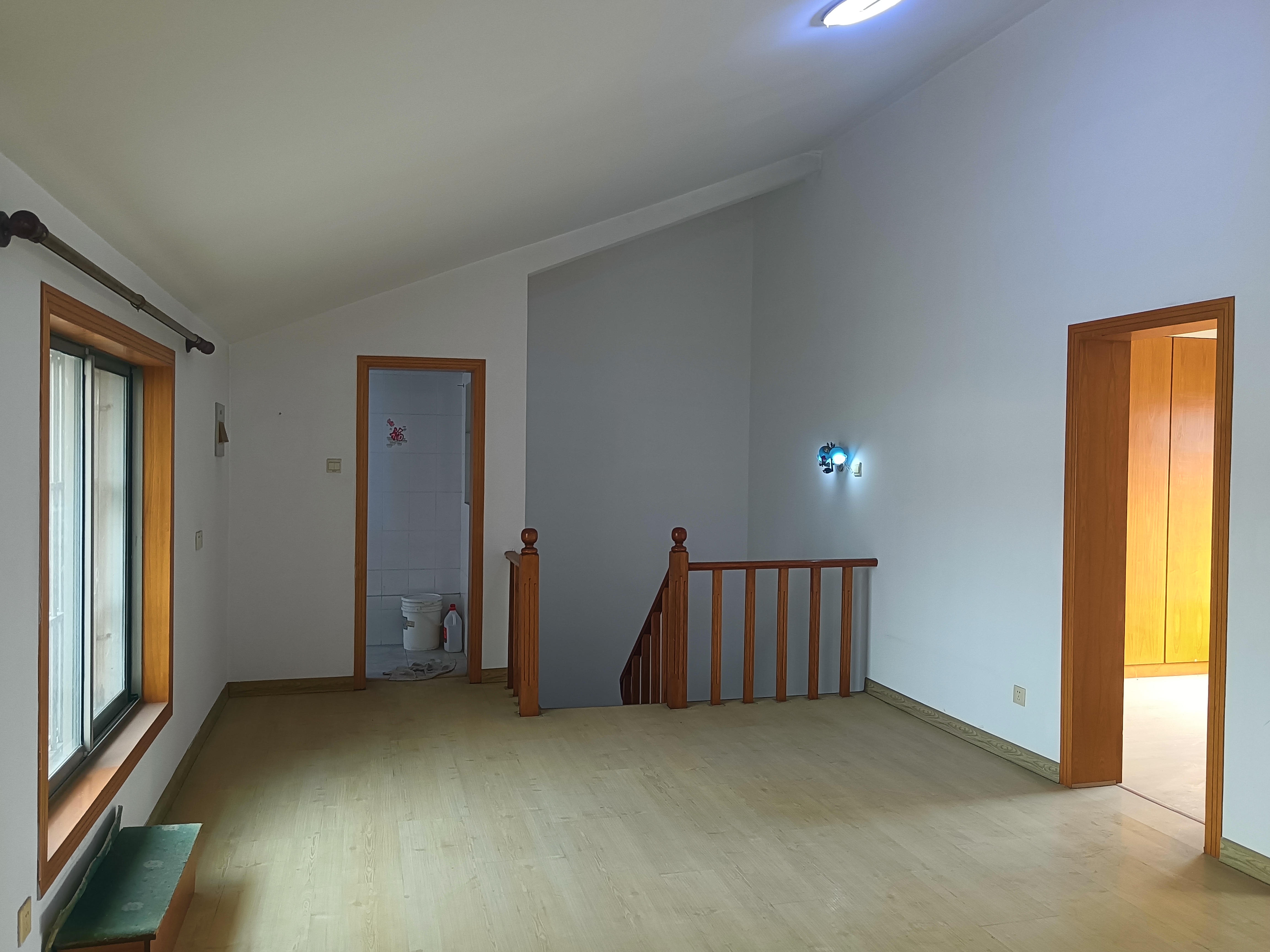 前景花苑 4室2厅2卫 180.00m&sup2;