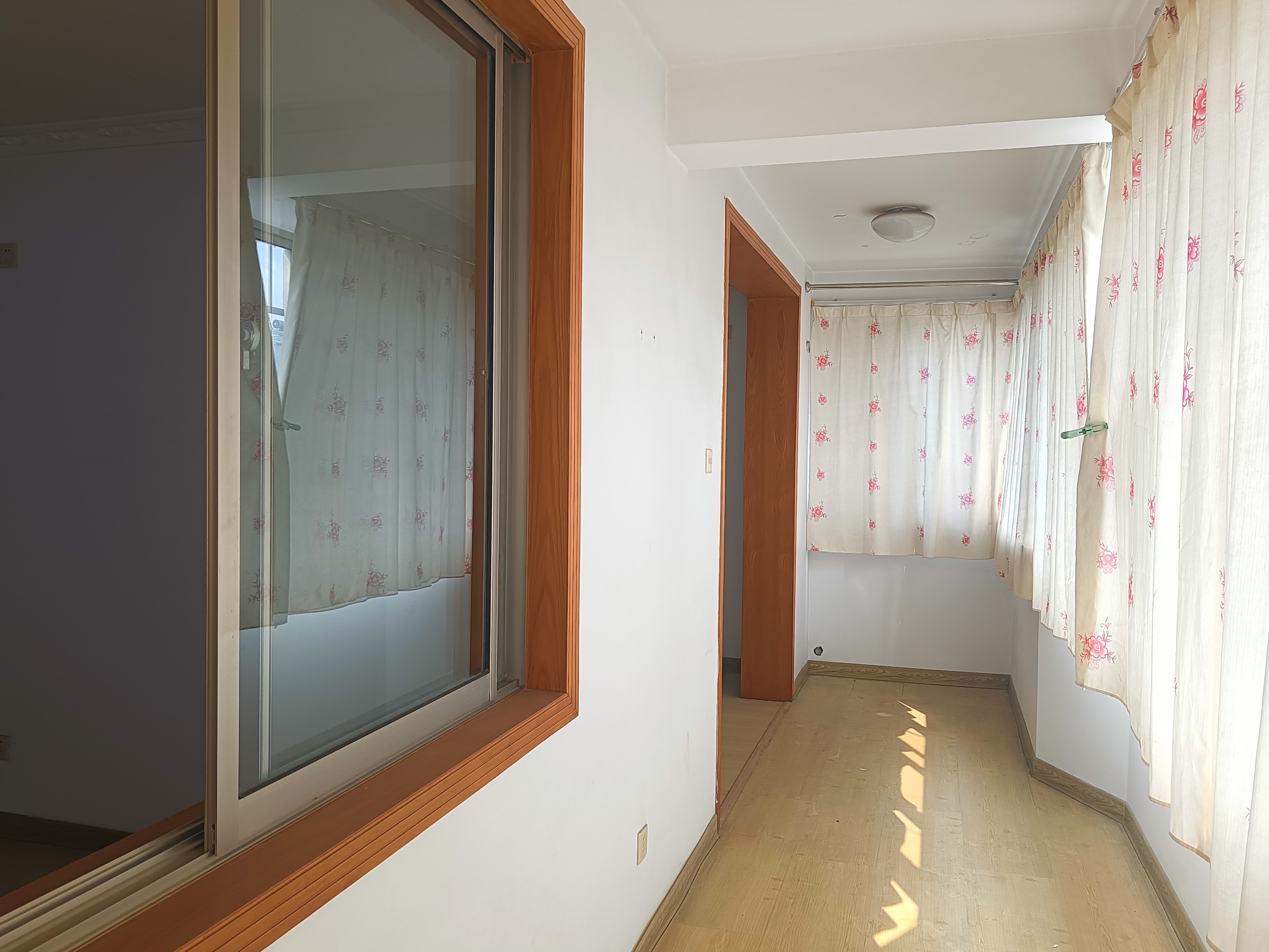 前景花苑 4室2厅2卫 180.00m&sup2;