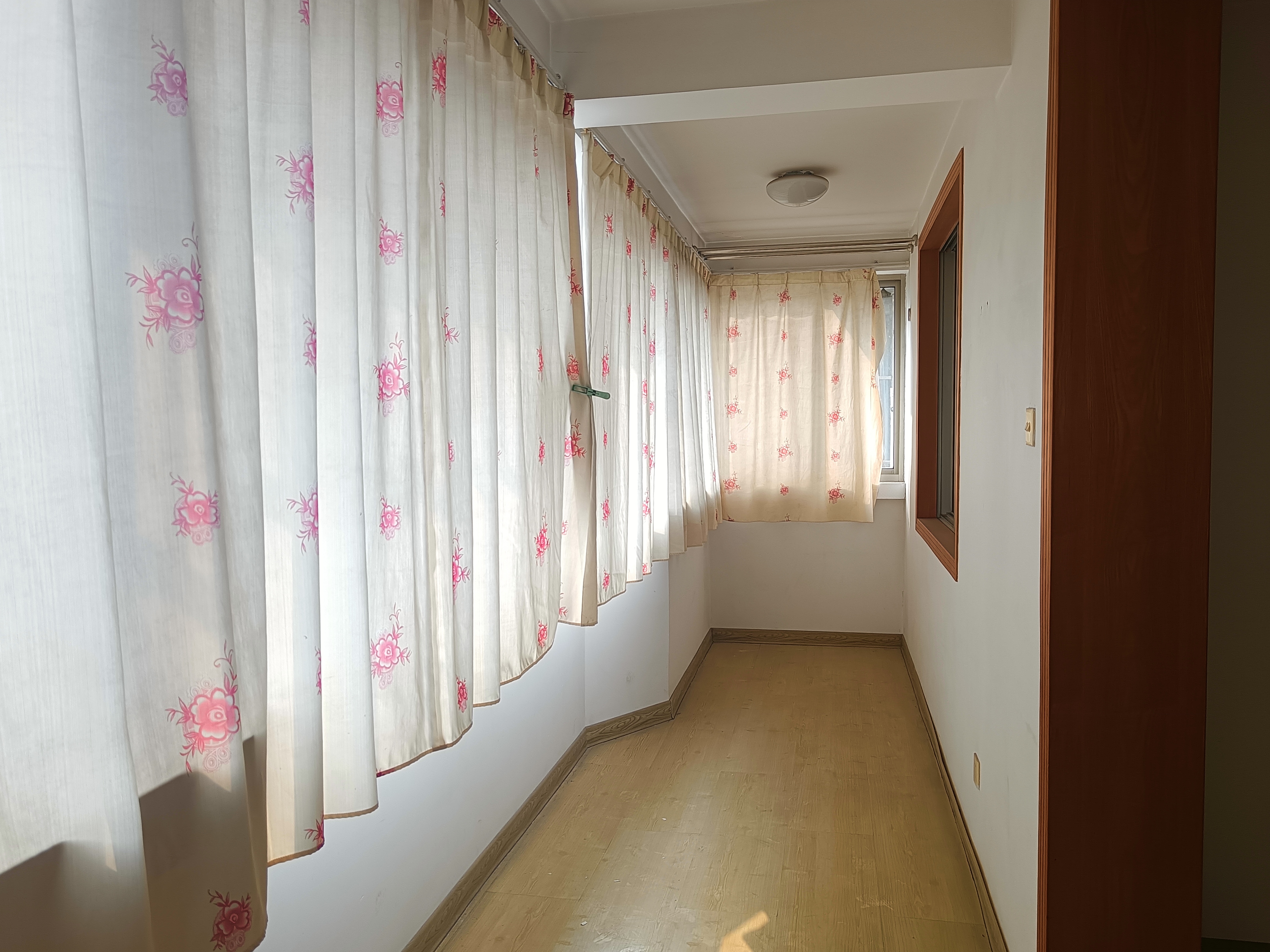 前景花苑 4室2厅2卫 180.00m&sup2;