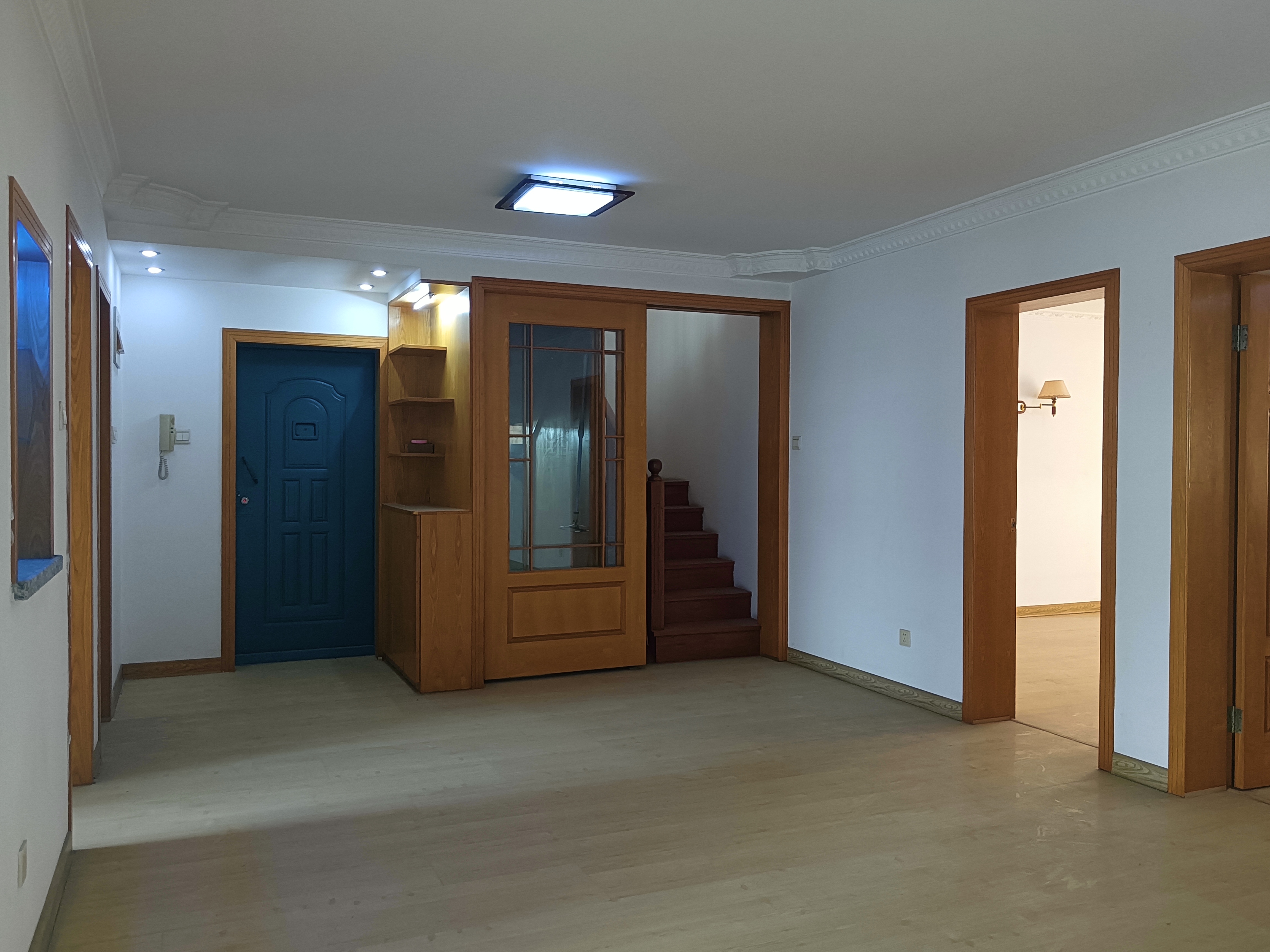 前景花苑 4室2厅2卫 180.00m&sup2;