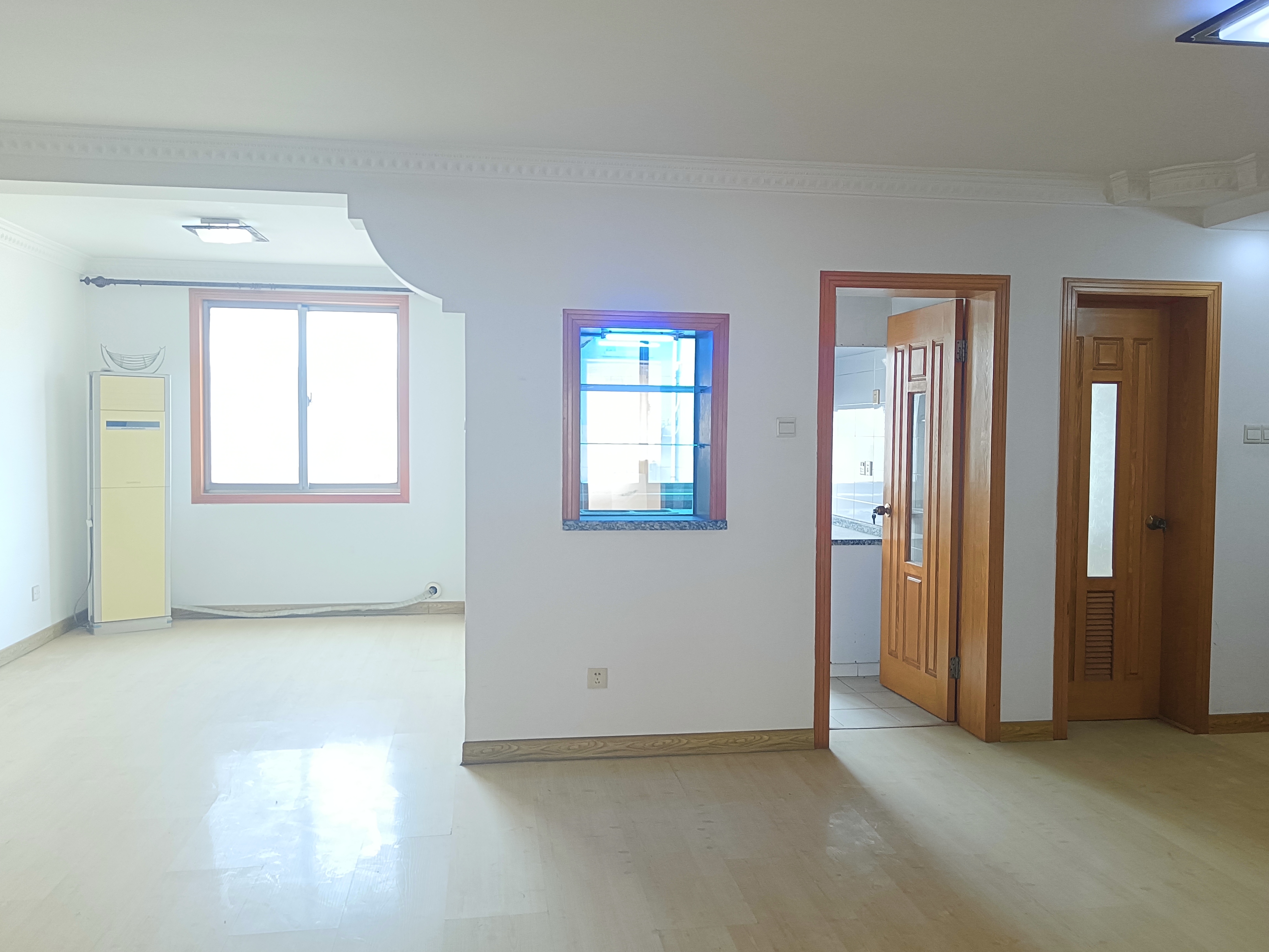 前景花苑 4室2厅2卫 180.00m&sup2;