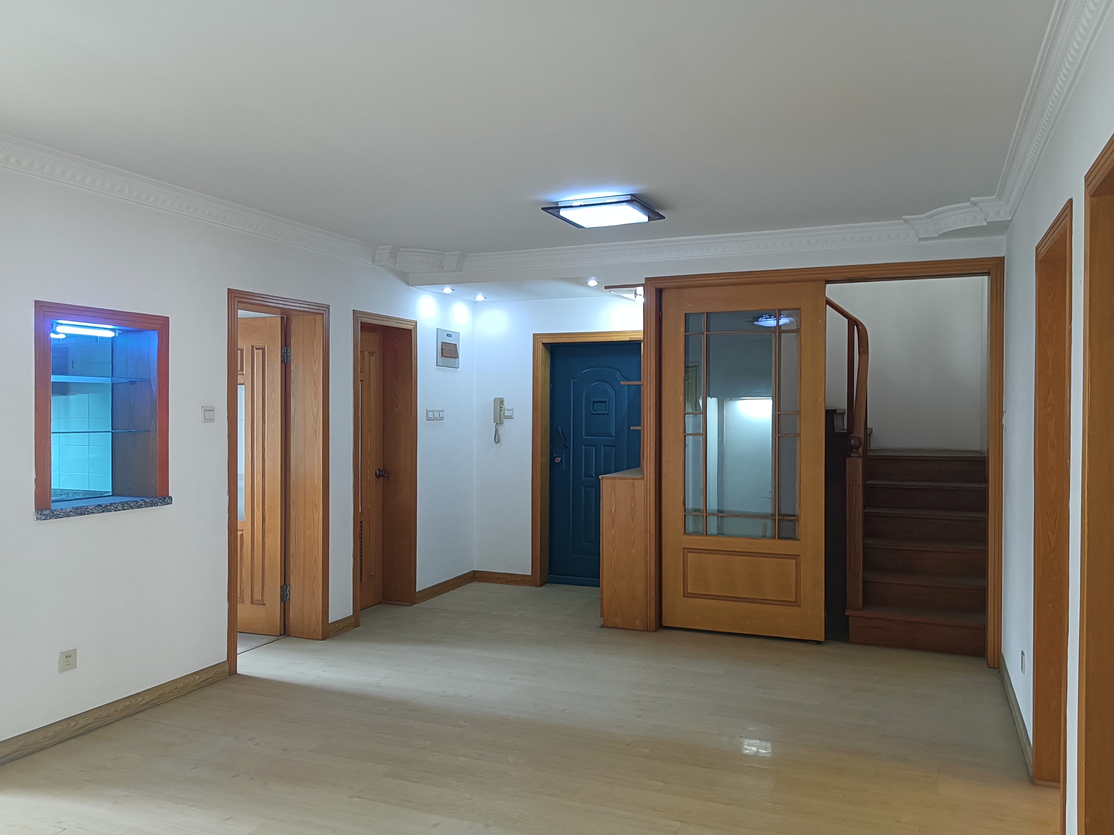 前景花苑 4室2厅2卫 180.00m&sup2;