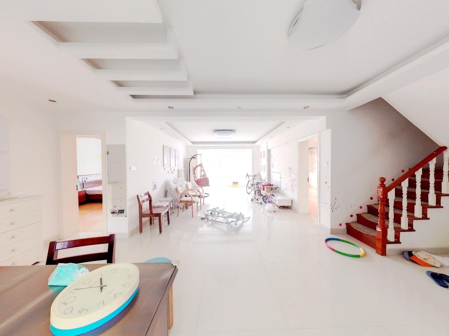 星河湾花园 3室2厅2卫 139.00m&sup2;