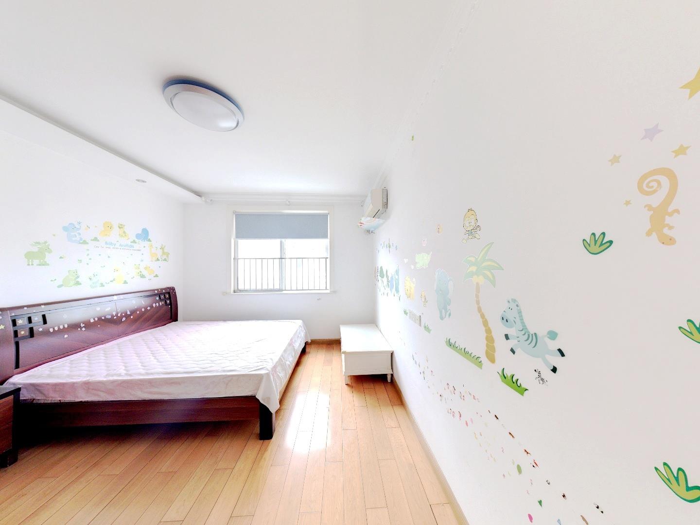 星河湾花园 3室2厅2卫 139.00m&sup2;