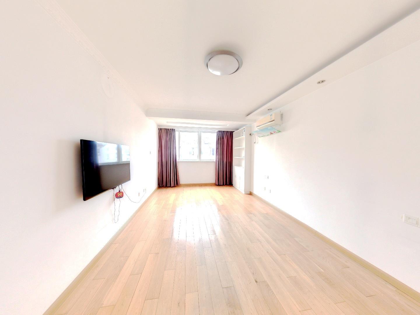 星河湾花园 3室2厅2卫 139.00m&sup2;