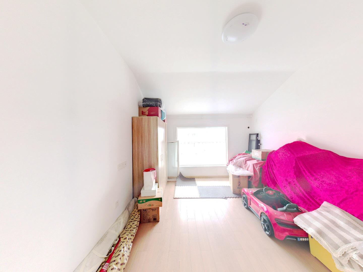 星河湾花园 3室2厅2卫 139.00m&sup2;