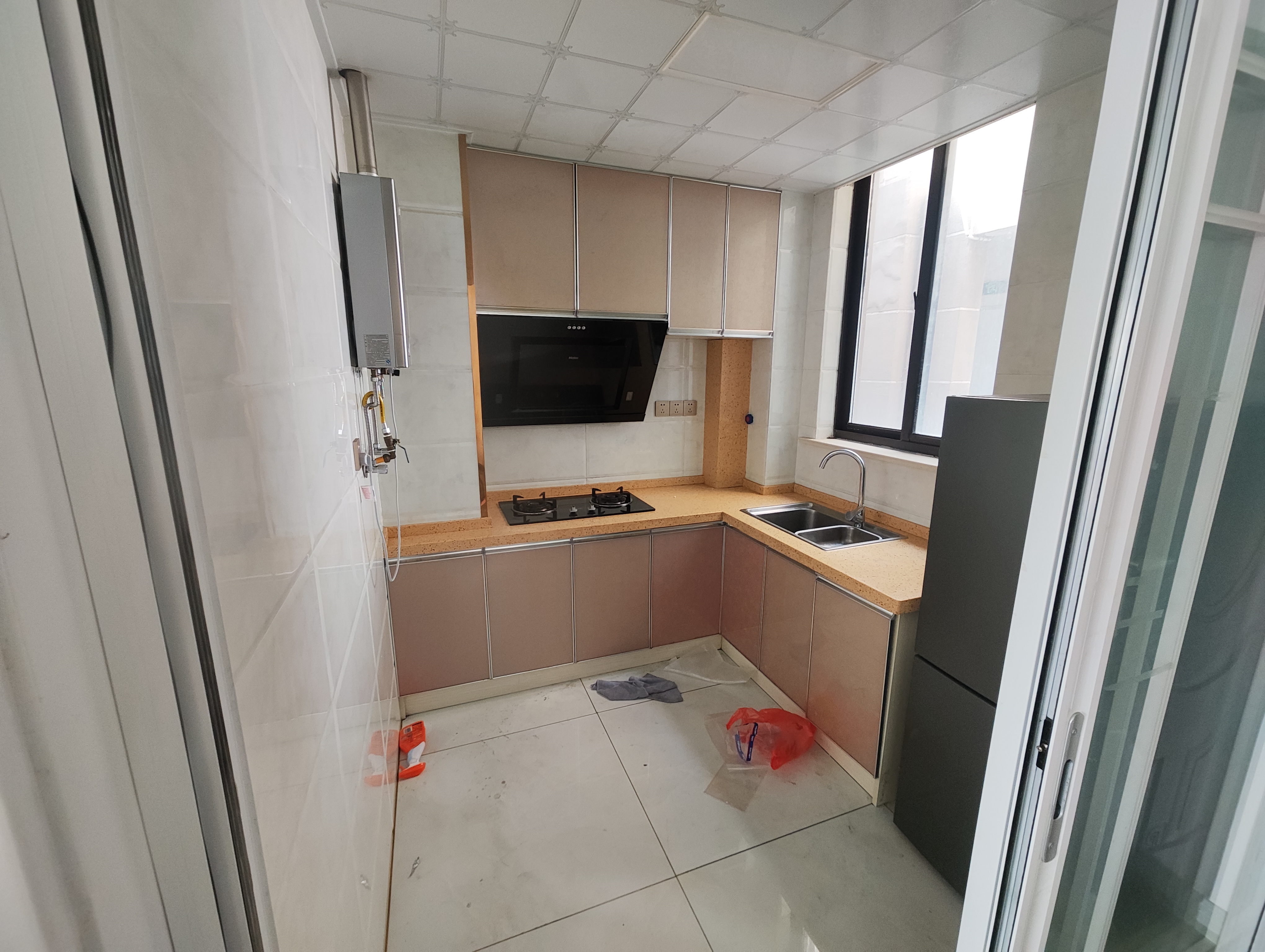 罗福宫 3室1厅1卫 95m&sup2;