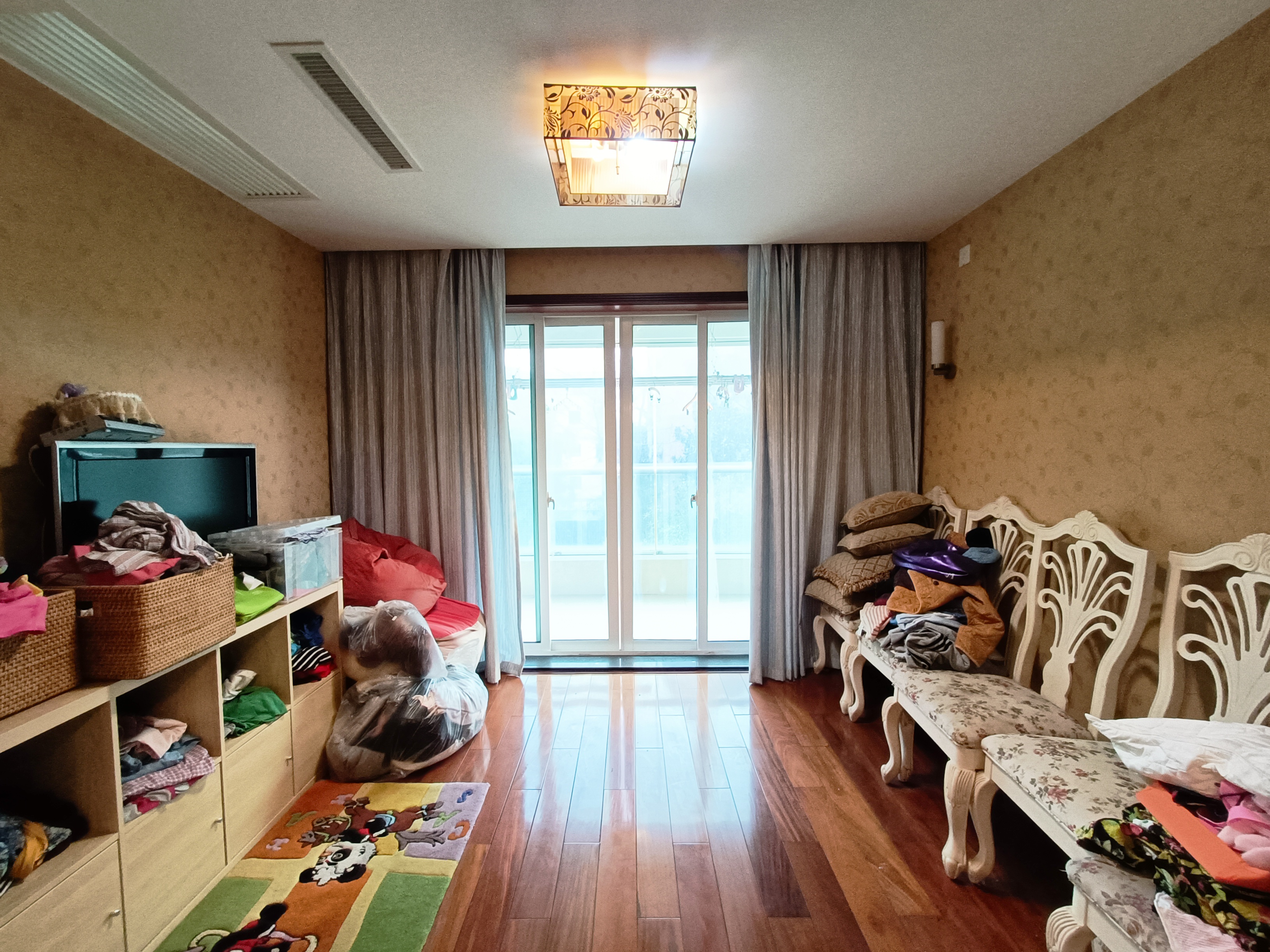 天安花园 4室2厅2卫 236.77m&sup2;