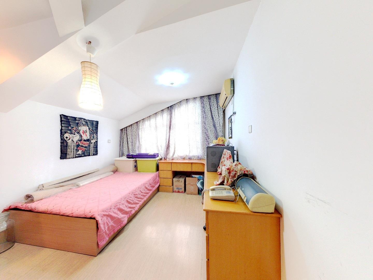 华侨花苑 5室2厅2卫 209.97m&sup2;