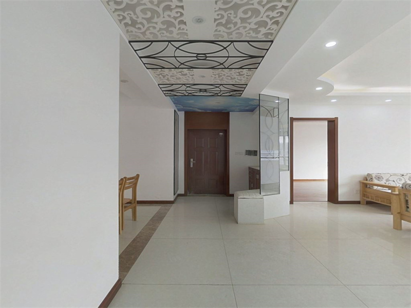中港城 3室2厅2卫 130m&sup2;