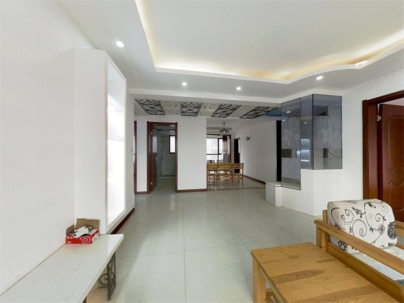 中港城 3室2厅2卫 130m&sup2;