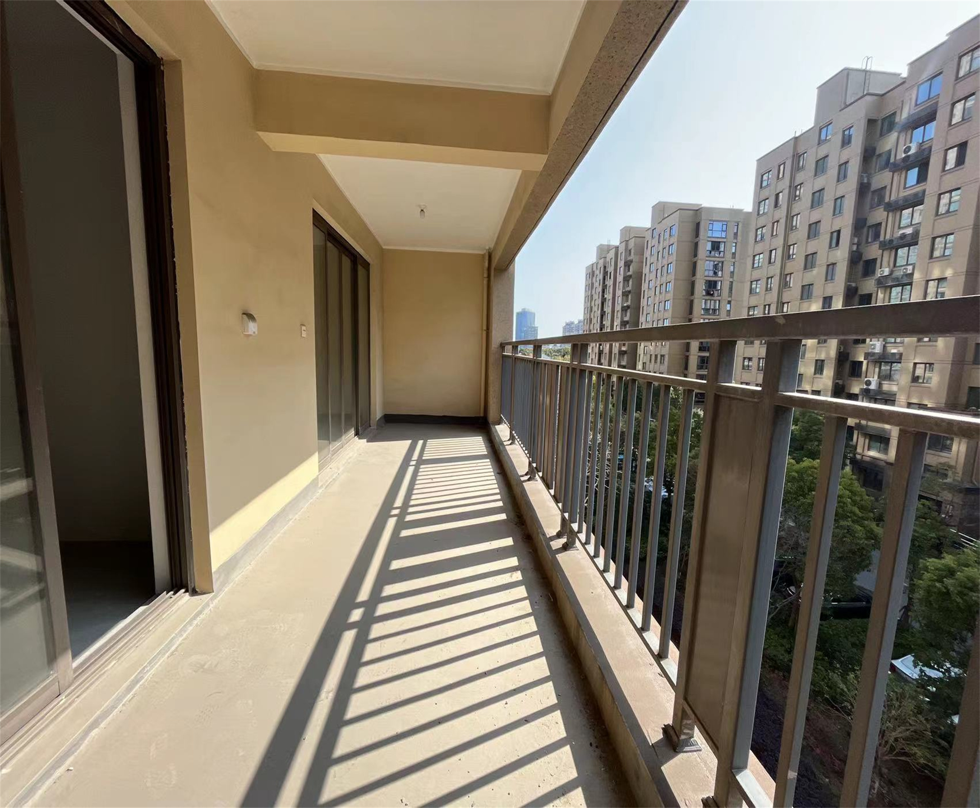 万濠世家 4室2厅2卫 164m²