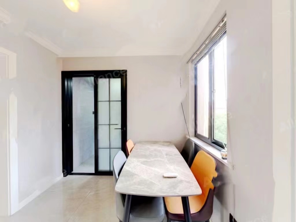新桥新村 2室2厅1卫 60m&sup2;