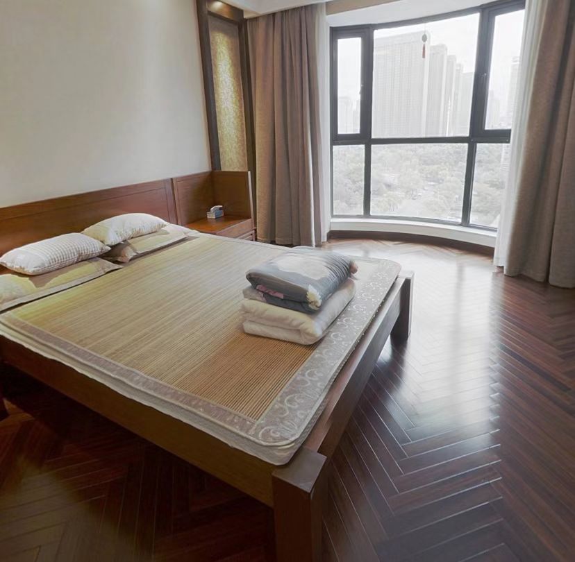 益兴名流府 5室2厅3卫 197m&sup2;