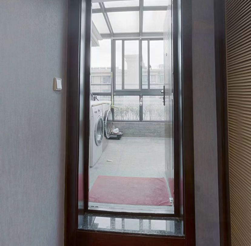 益兴名流府 5室2厅3卫 197m&sup2;
