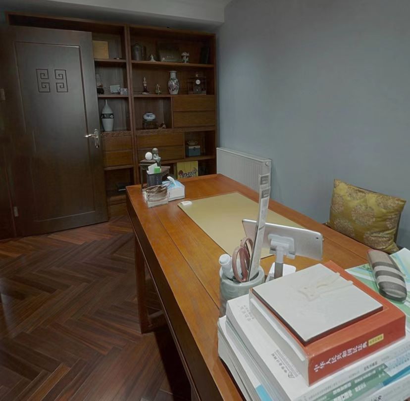 益兴名流府 5室2厅3卫 197m&sup2;