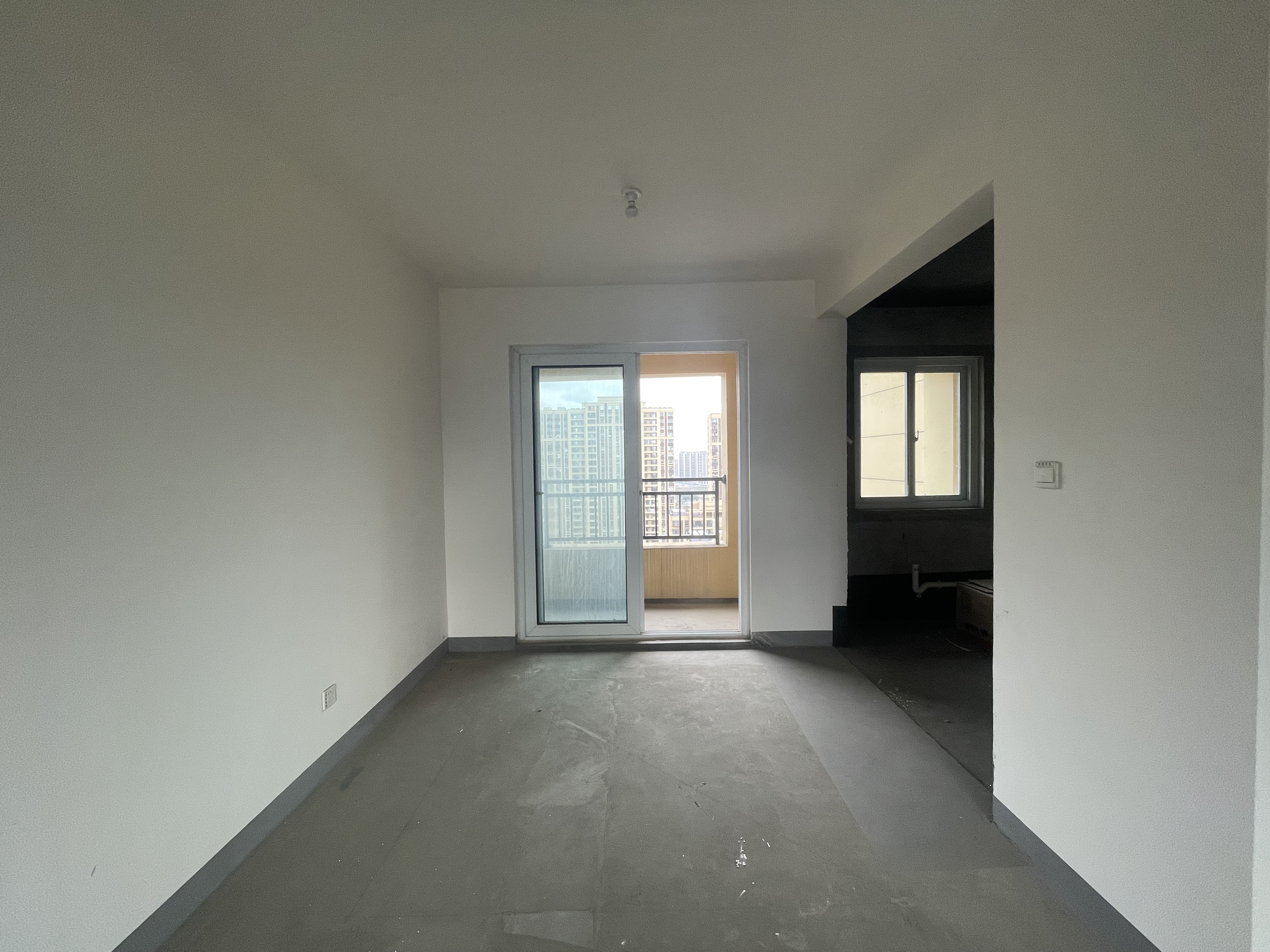 世茂九龙庭 4室2厅2卫 144.00m&sup2;