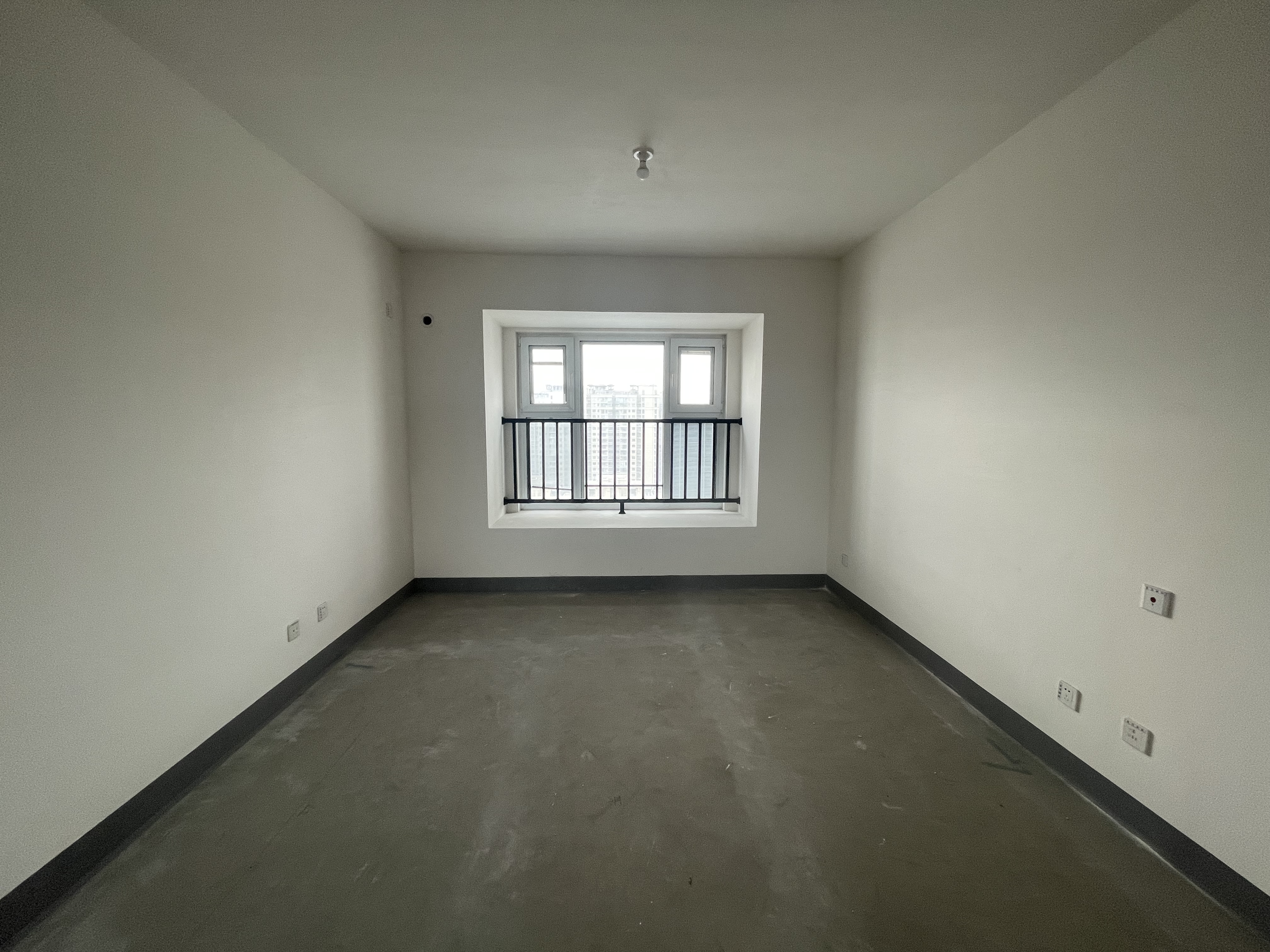 世茂九龙庭 4室2厅2卫 144.00m&sup2;