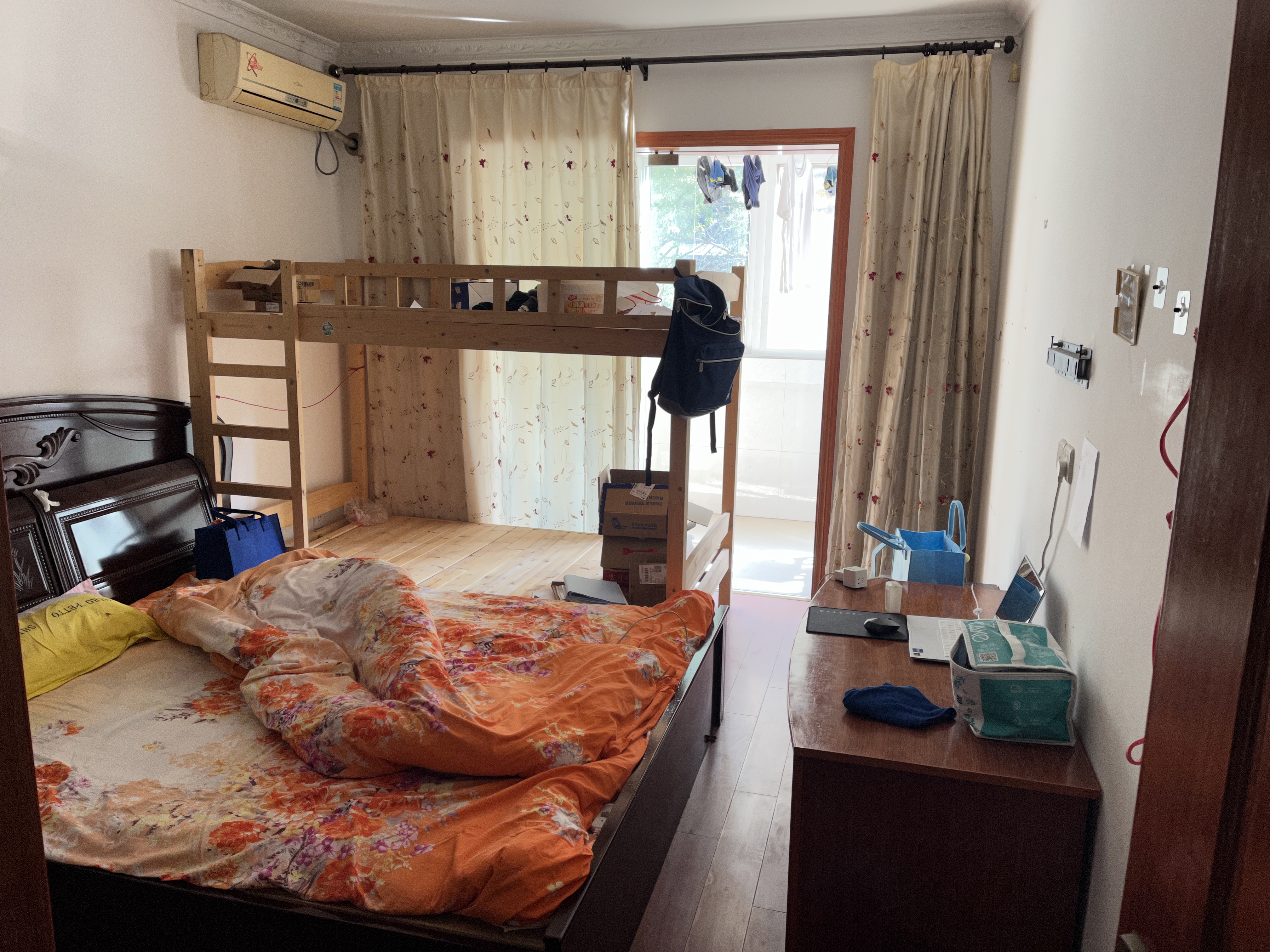 春晖花园 3室1厅1卫 130m&sup2;