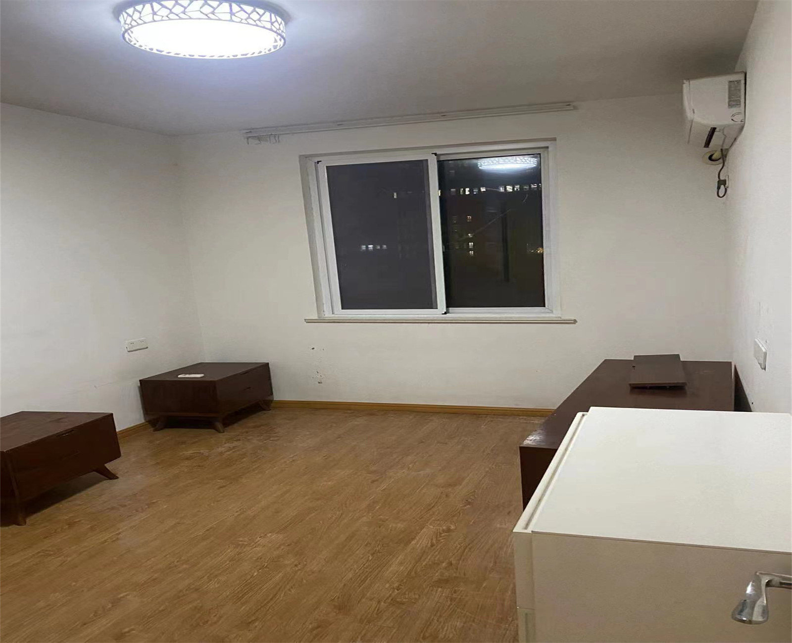 江海佳苑 3室2厅1卫 120.00m&sup2;