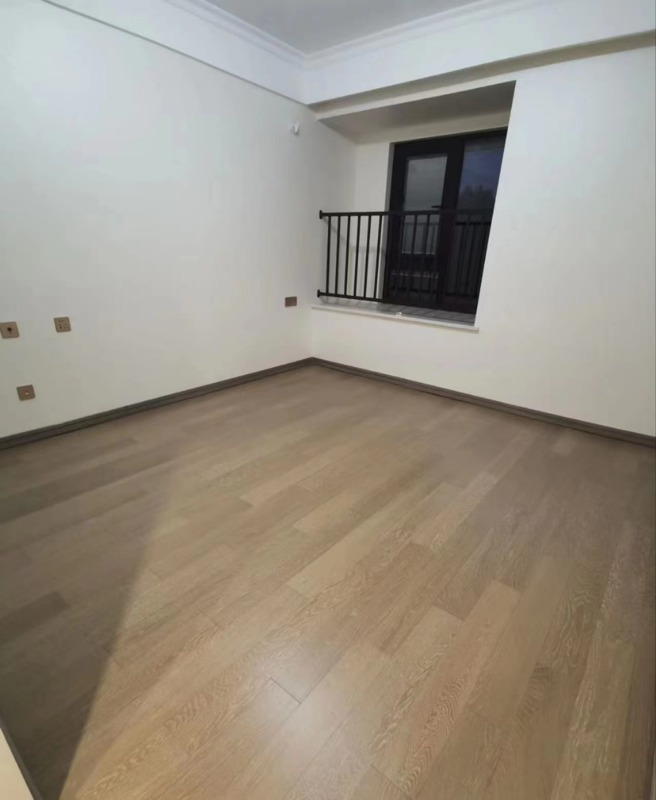 中创大都会 3室2厅1卫 112m&sup2;