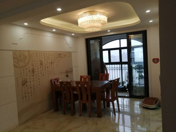 高迪晶城 3室2厅2卫 173m&sup2;
