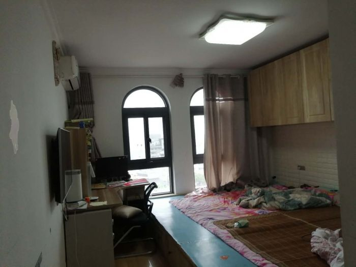 高迪晶城 3室2厅2卫 173m&sup2;