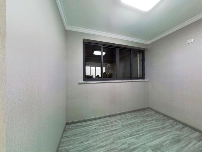 万通城 2室2厅1卫 75m&sup2;