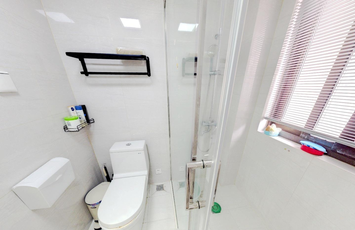 皇家花园北区 3室2厅2卫 123m&sup2;