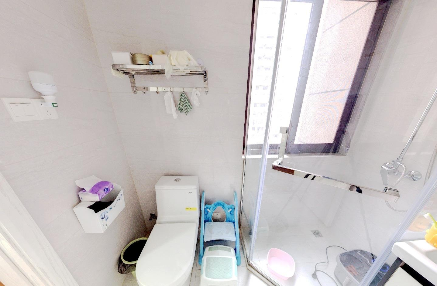 皇家花园北区 3室2厅2卫 123m&sup2;