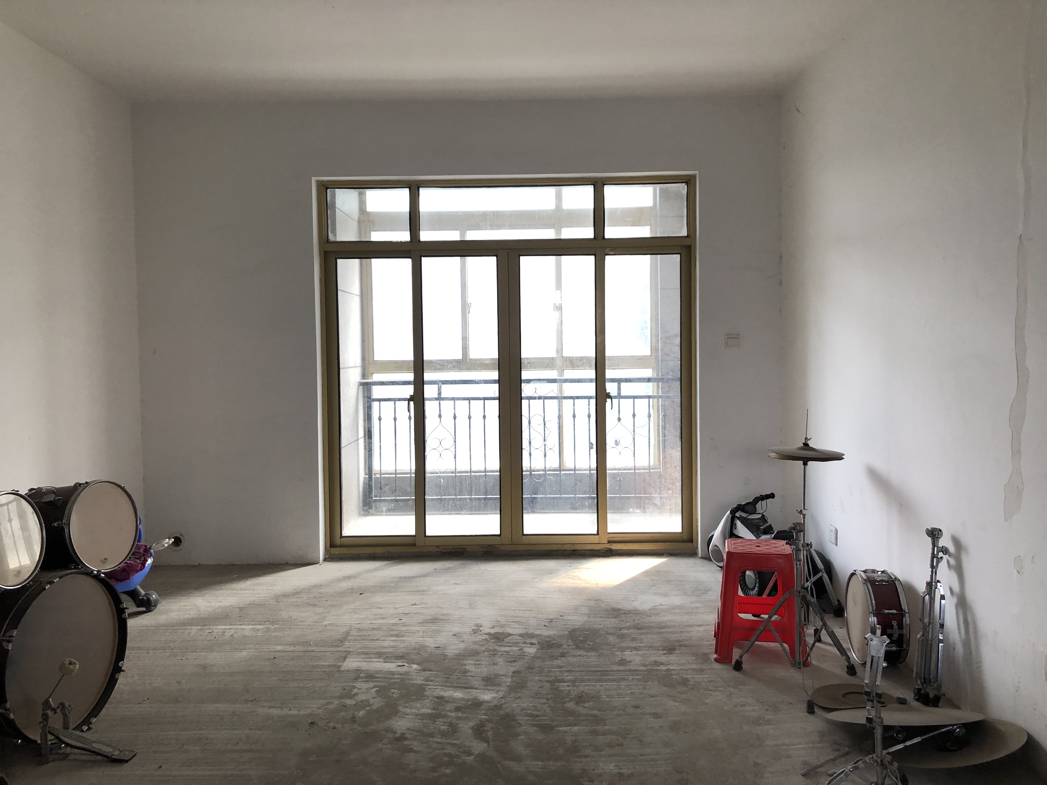 恒盛豪庭 3室2厅2卫 133m²