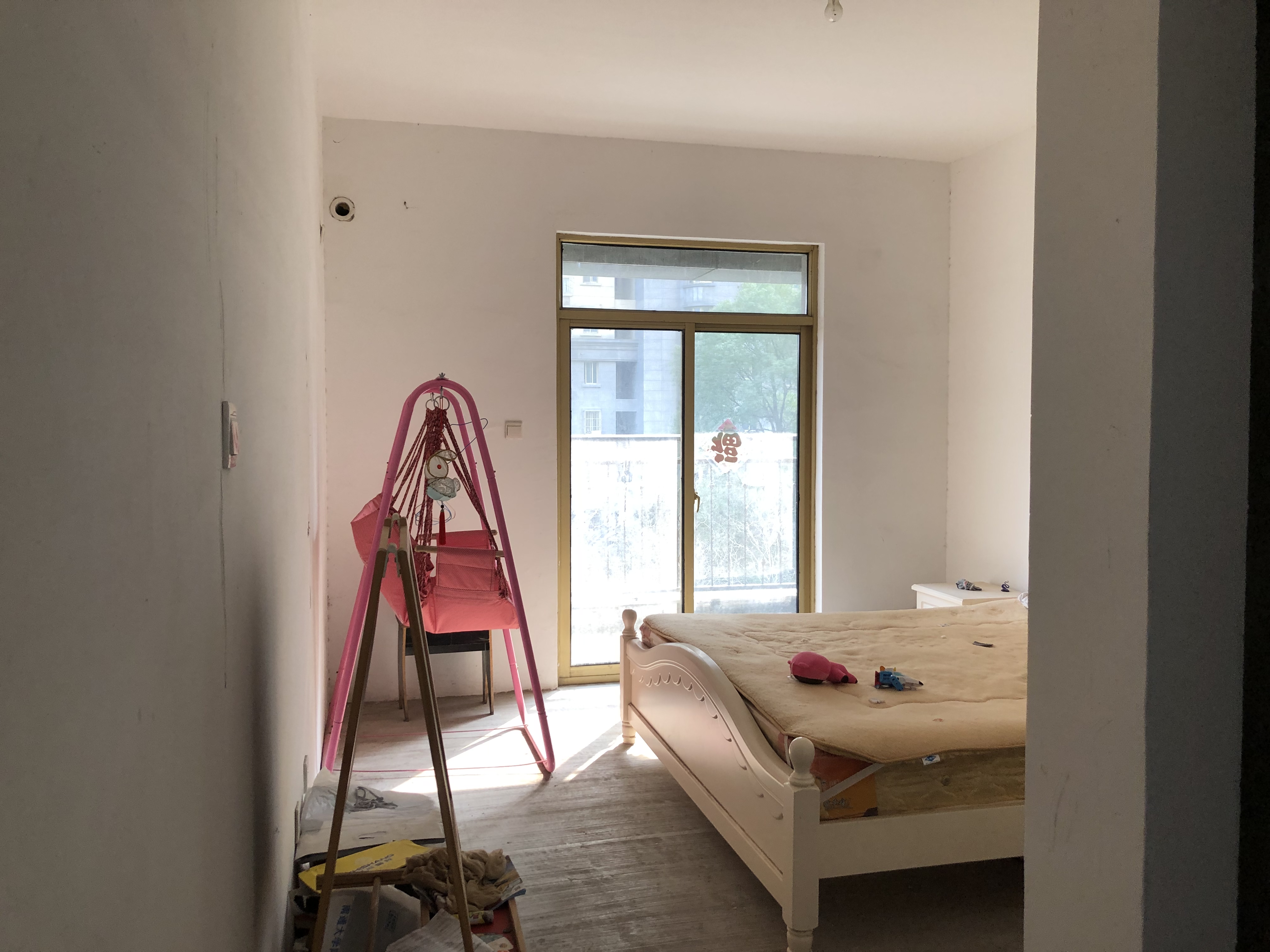 恒盛豪庭 3室2厅2卫 133m²