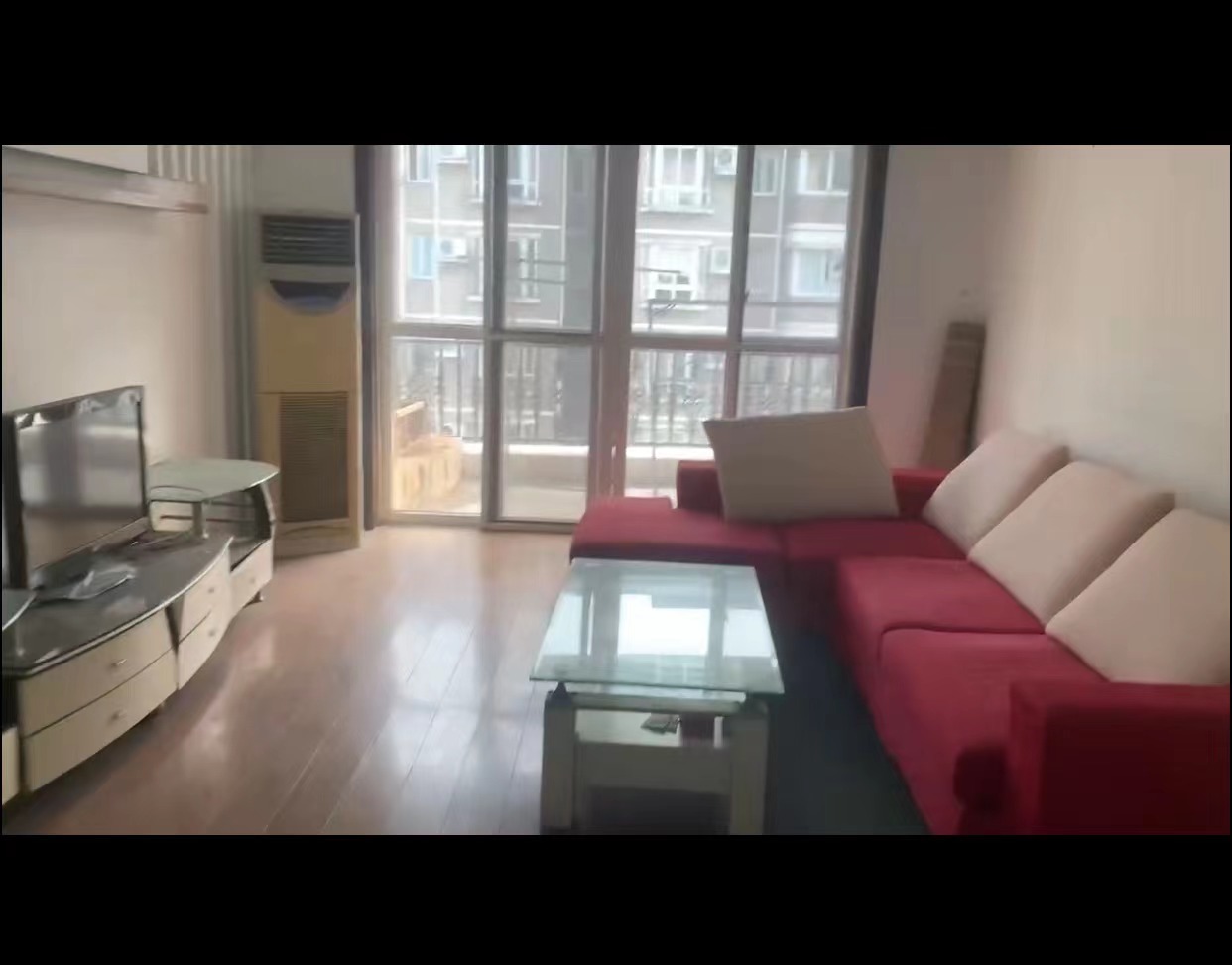 虹景园 3室2厅2卫 130m&sup2;