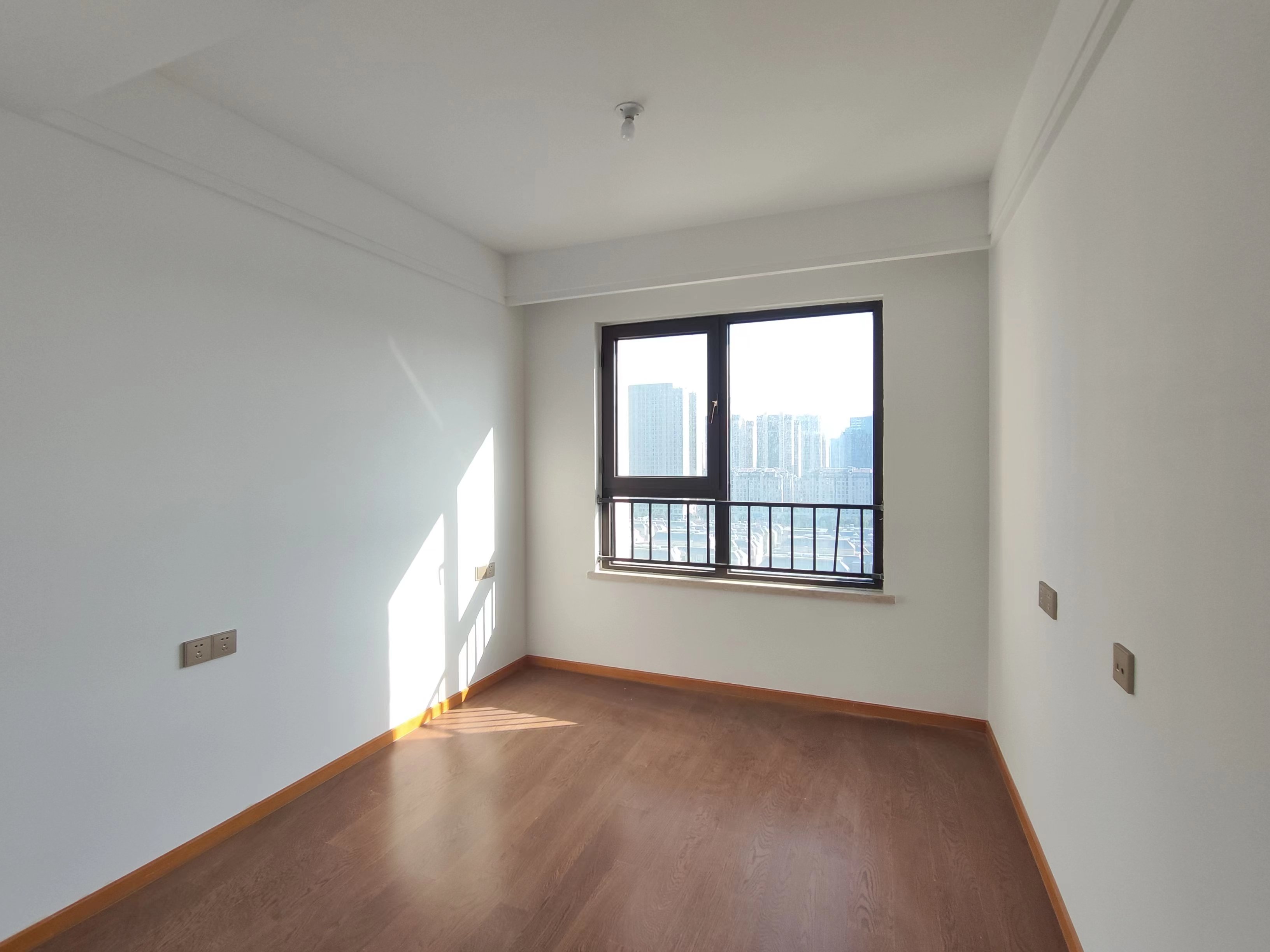 中南熙悦(南通经济技术开发区) 4室2厅2卫 135m&sup2;