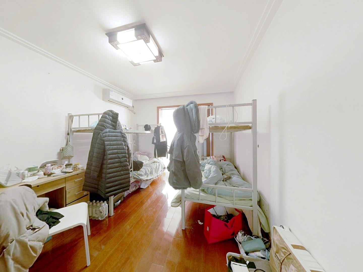 新建路新村 3室1厅1卫 116m&sup2;