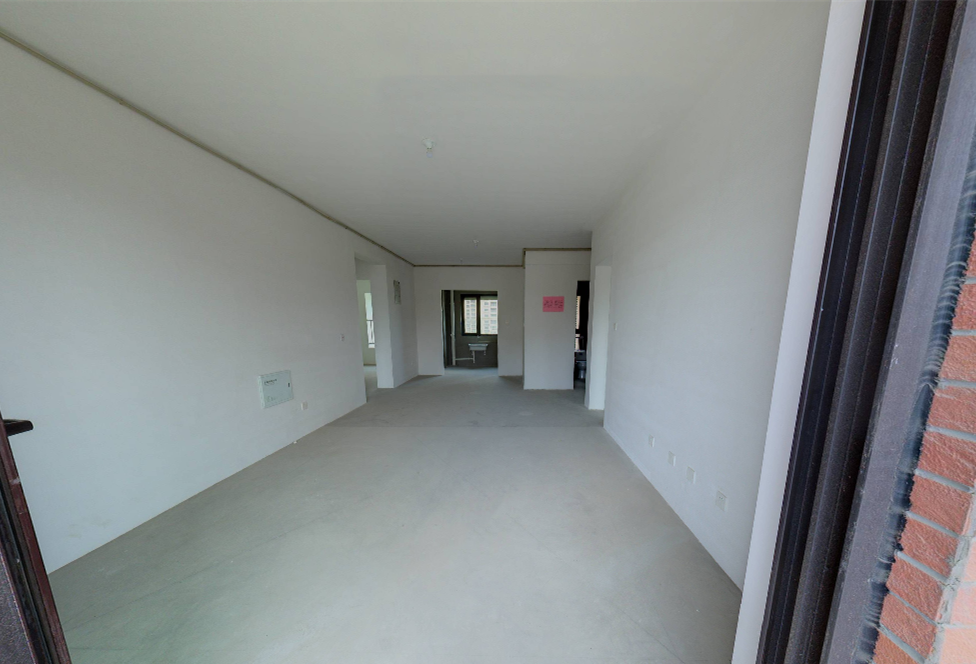 星湖郡 3室2厅2卫 130m&sup2;