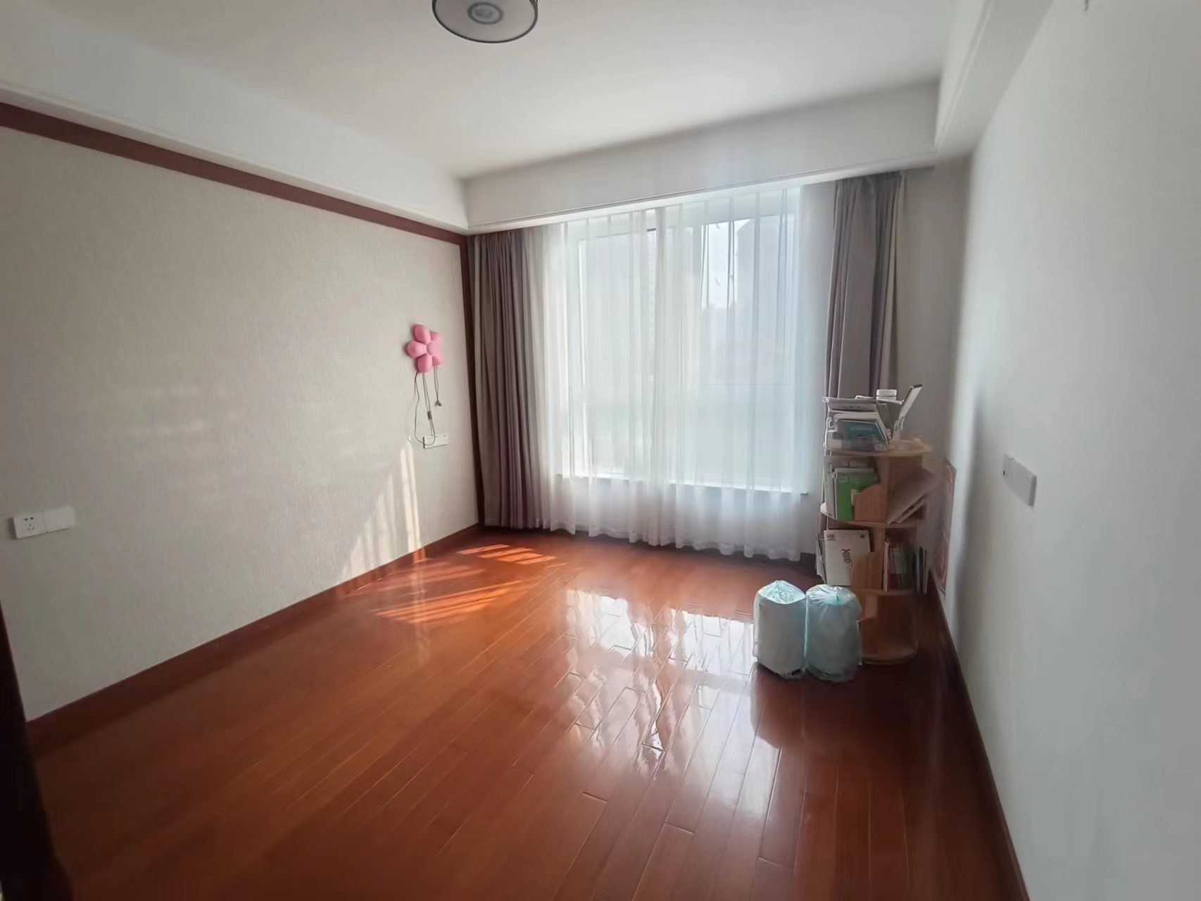 天安花园 5室2厅2卫 133m&sup2;