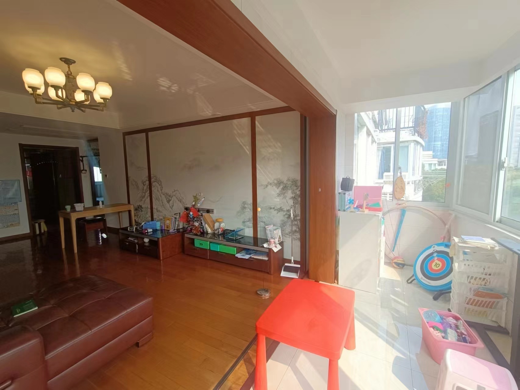 天安花园 5室2厅2卫 133m&sup2;