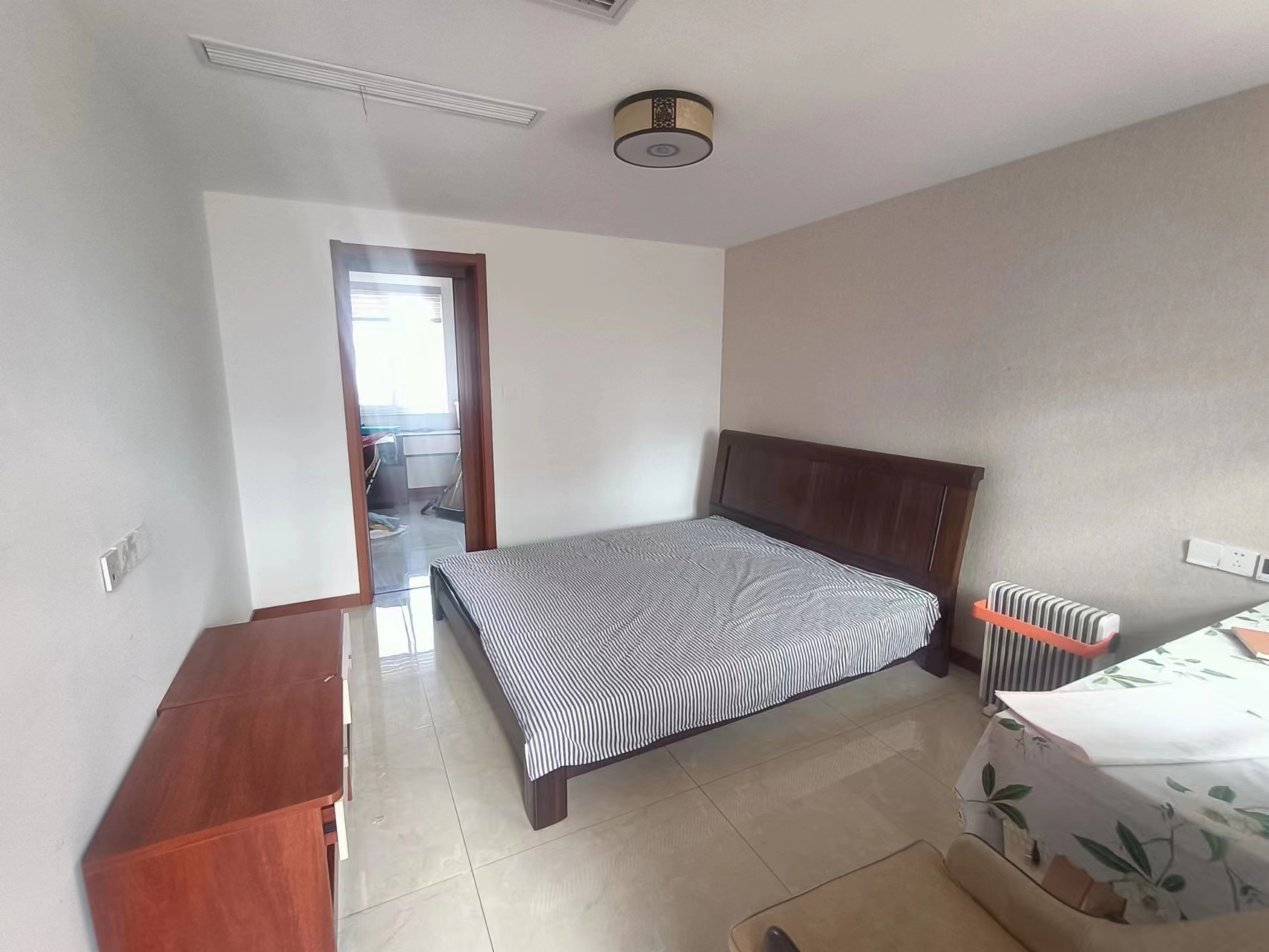 天安花园 5室2厅2卫 133m&sup2;