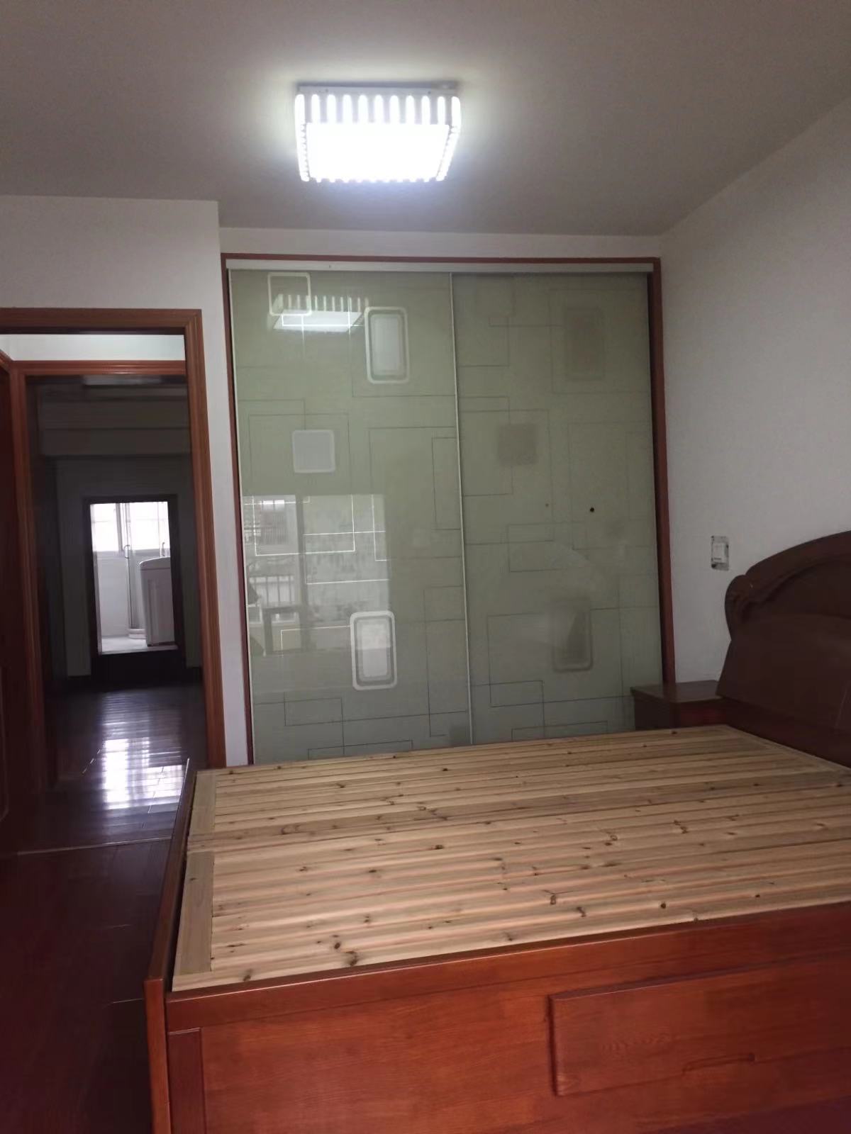 怡园新苑 3室1厅1卫 124m&sup2;