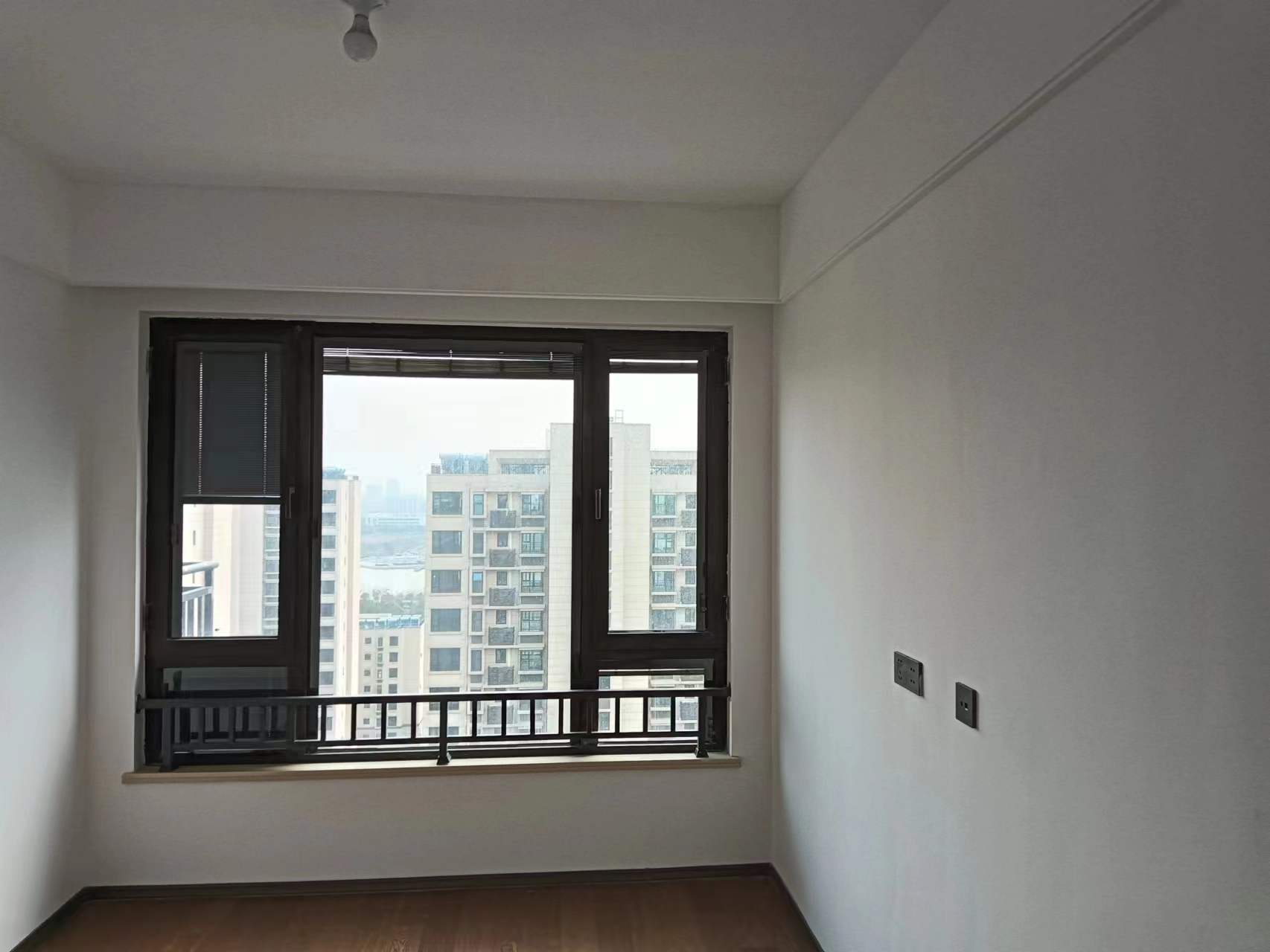 春风南岸东园 4室1厅2卫 136m&sup2;