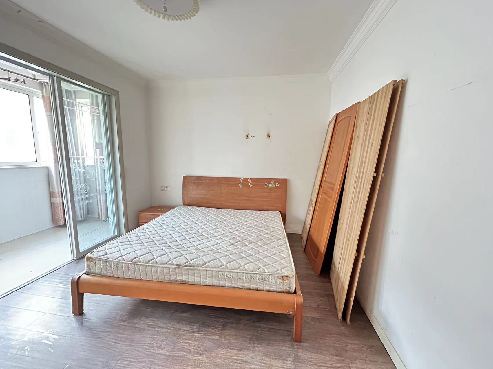 新建路新村(新建花苑) 3室2厅1卫 104.28m&sup2;