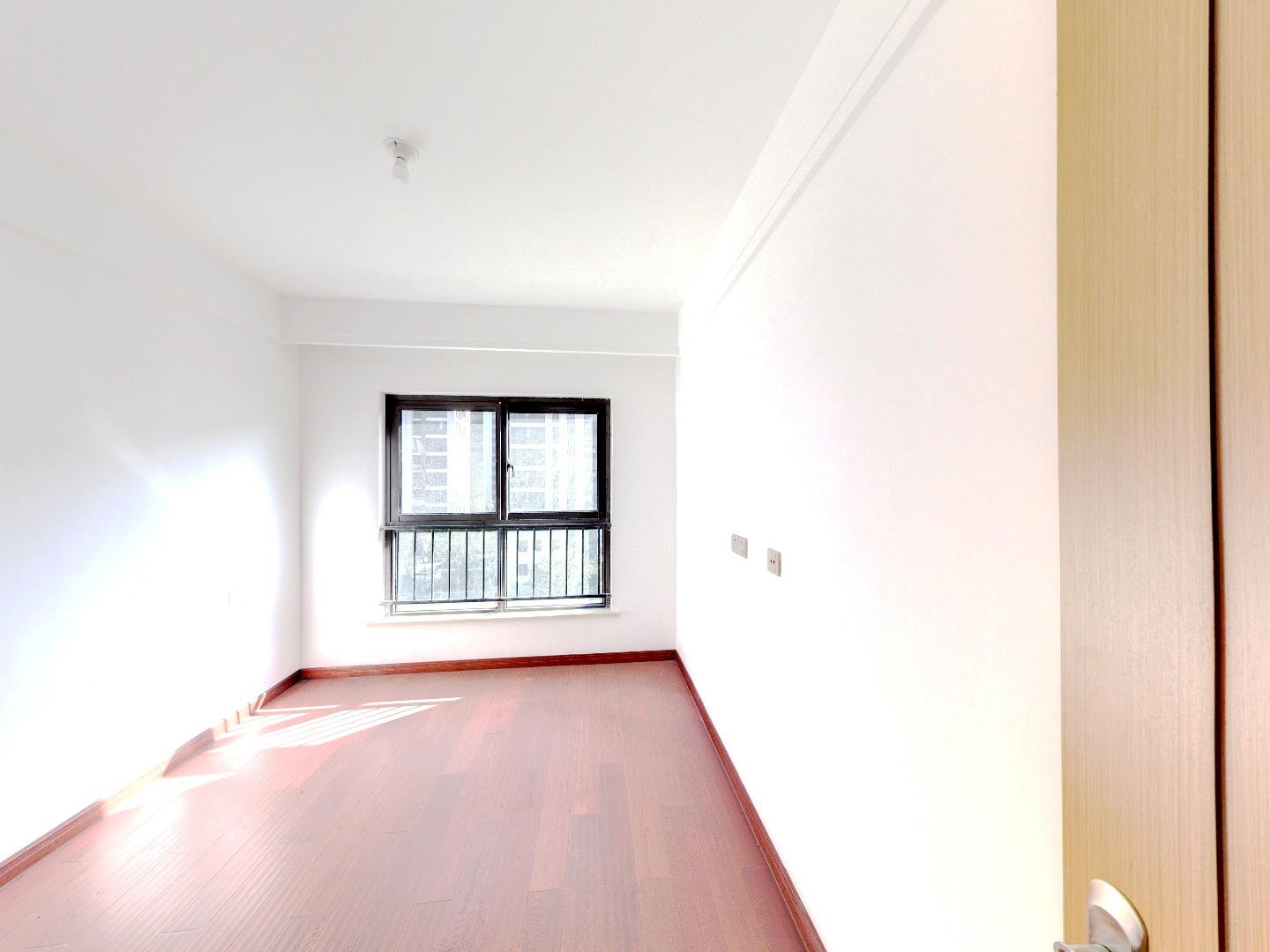 林肯公园 3室2厅1卫 93m&sup2;
