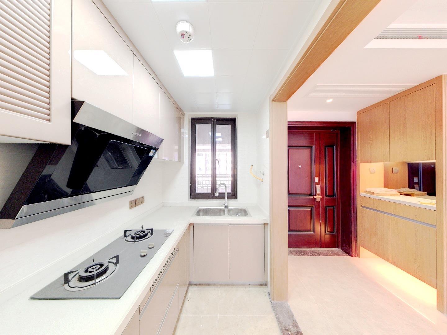林肯公园 3室2厅1卫 93m&sup2;