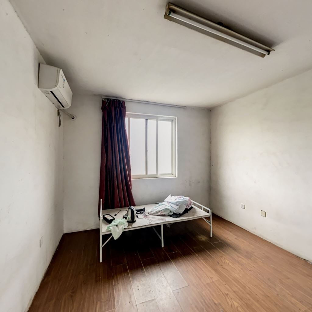 学田东苑 4室2厅1卫 143m&sup2;