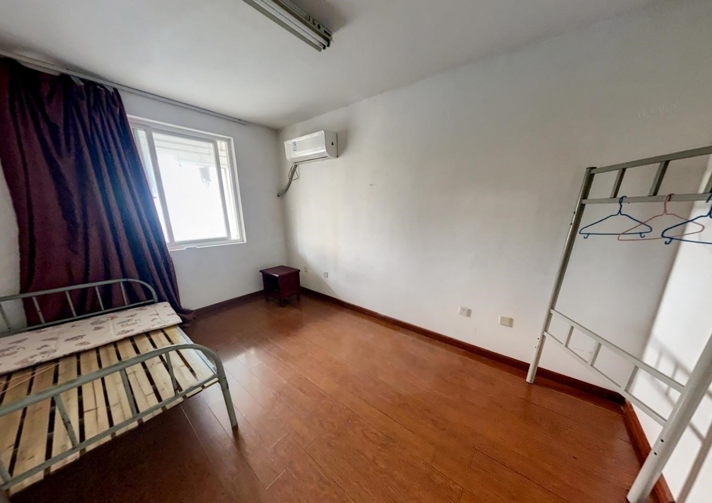 学田东苑 4室2厅1卫 143m&sup2;