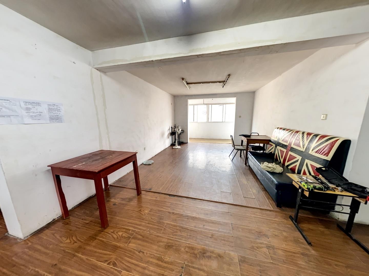 学田东苑 4室2厅1卫 143m&sup2;